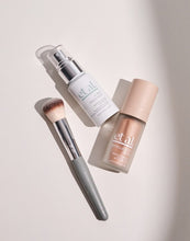 Load image into Gallery viewer, et al. Radiant Foundation Makeup Kit
